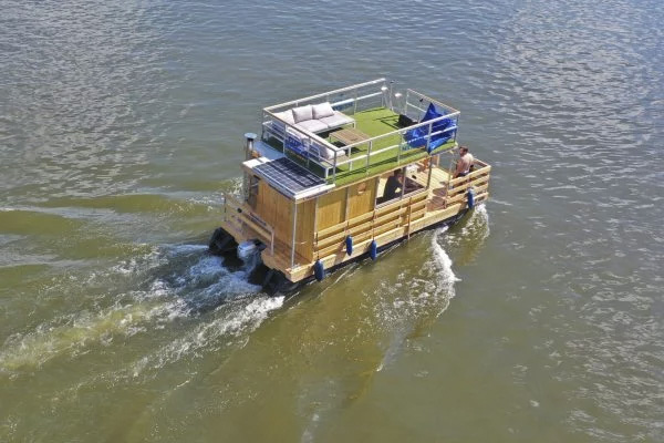 Floss des Flossmeister auf der Donau bei Regensburg – führerscheinfreier Bootsverleih